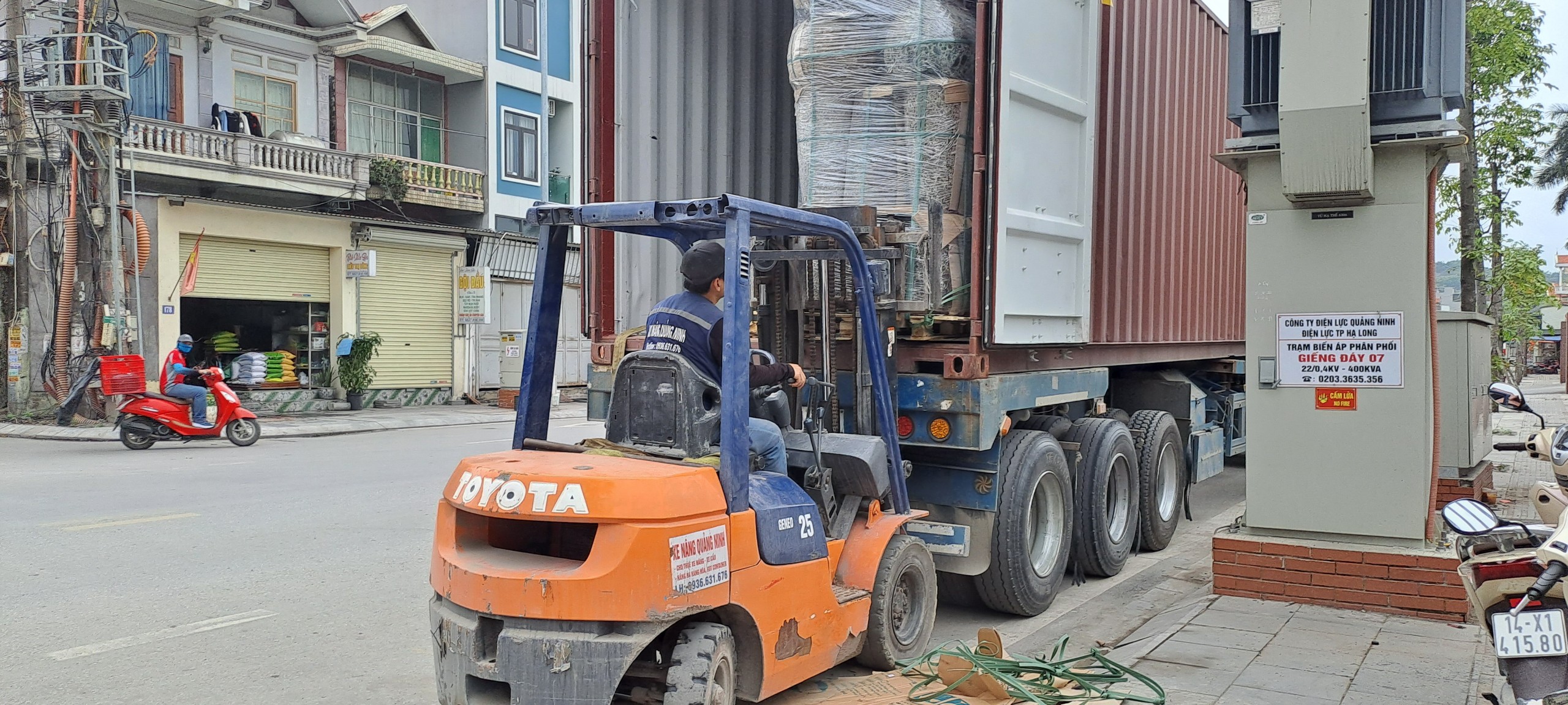 Cho thuê xe nâng tại khu công nghiệp Đông mai