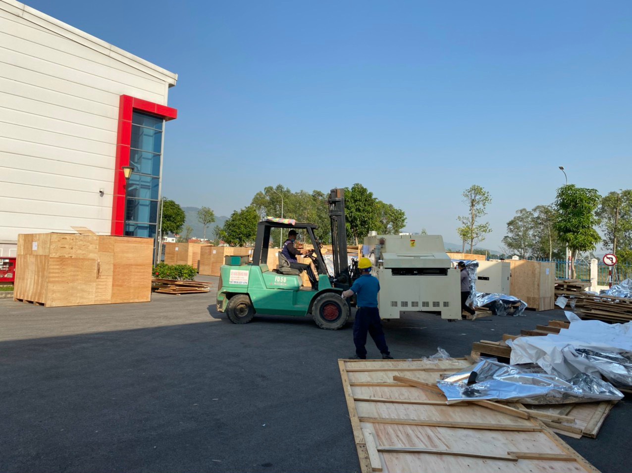 ĐÓNG KIỆN HÀNG PALLET TẠI QUẢNG NINH